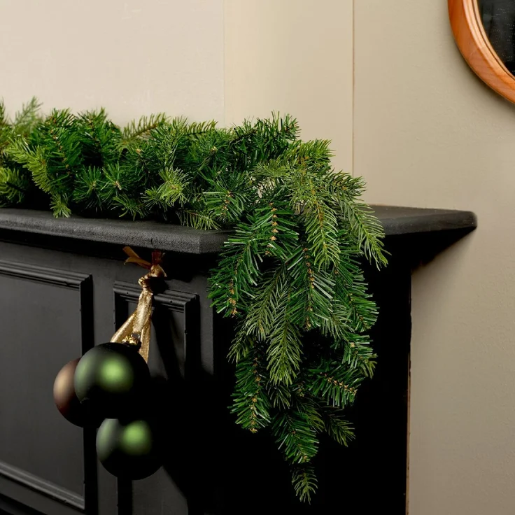 Everlands Weihnachts-Girlande, Kunststoff grün, 270 cm, 370 Spitzen – Bild 2