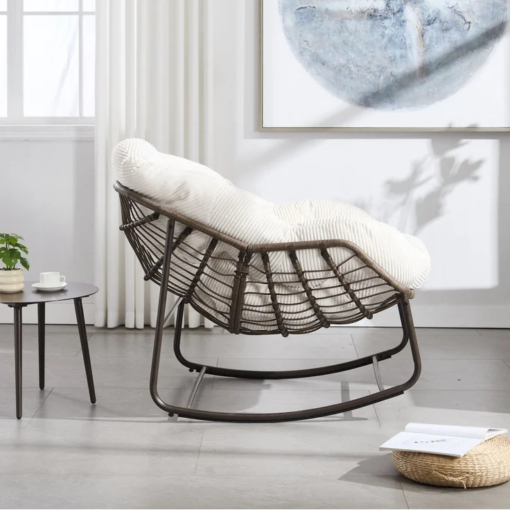 Schaukelstuhl 78 x 106 x 90 cm in Weiß – handgewebtes Rattan, Stahlrahmen und ergonomische Form – Bild 9