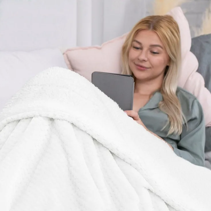 Wohndecke Kuscheldecke zarte Steppung Lammfelloptik, texpot