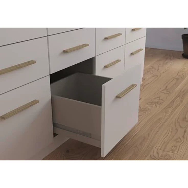 Rauch Möbel Dundee, Kleiderschrank, Schrank, Garderobe, Organizer, 4-türig, 8 Schubladen, Farbe Weiß, Holzgriff Eiche Massiv, 181 x 197 x 54 cm – Bild 12