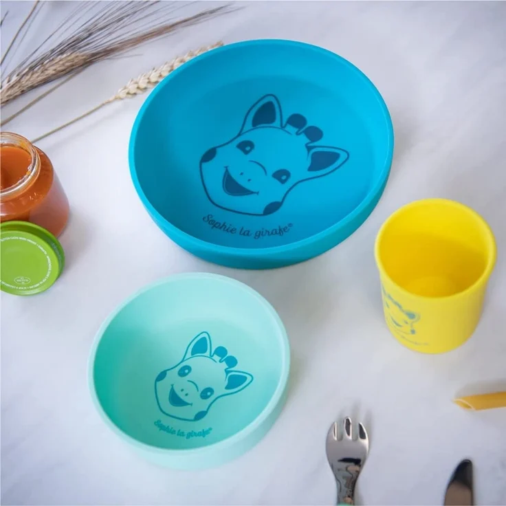 Sophie la Girafe - Speise-Set Sopie la Girage aus Silikon – 1 Teller, 1 Schüssel, 1 Glas und ein Löffel, spülmaschinenfest und mikrowellengeeignet – Bild 2