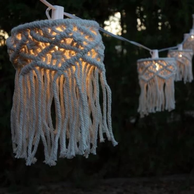 newgarden MYKONOS GARLAND, Dekorative LED-Lichterkette mit Solar-Aufladung und wiederaufladbarem Akku, 8 Meter lang aus handgeflochtenem Makramee – Bild 3