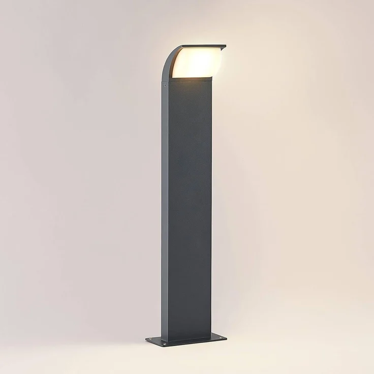 Lucande Außen-Stehlampe Tinna, LED - 6,3 W gesamt, warmweiß – Bild 5