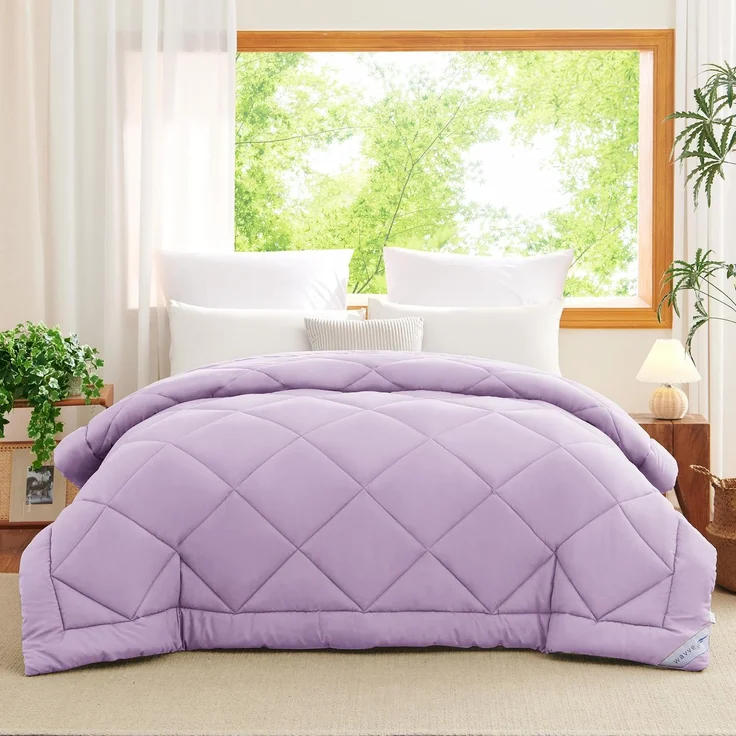 WAVVE Bettdecke 220x240 Ganzjahresdecke 4 Jahreszeiten, Steppdecke 300gsm Mikrofaser 220x240, Super Weiche Zudecke Schlafdecke Atmungsaktive 240 x 220 Lavendel