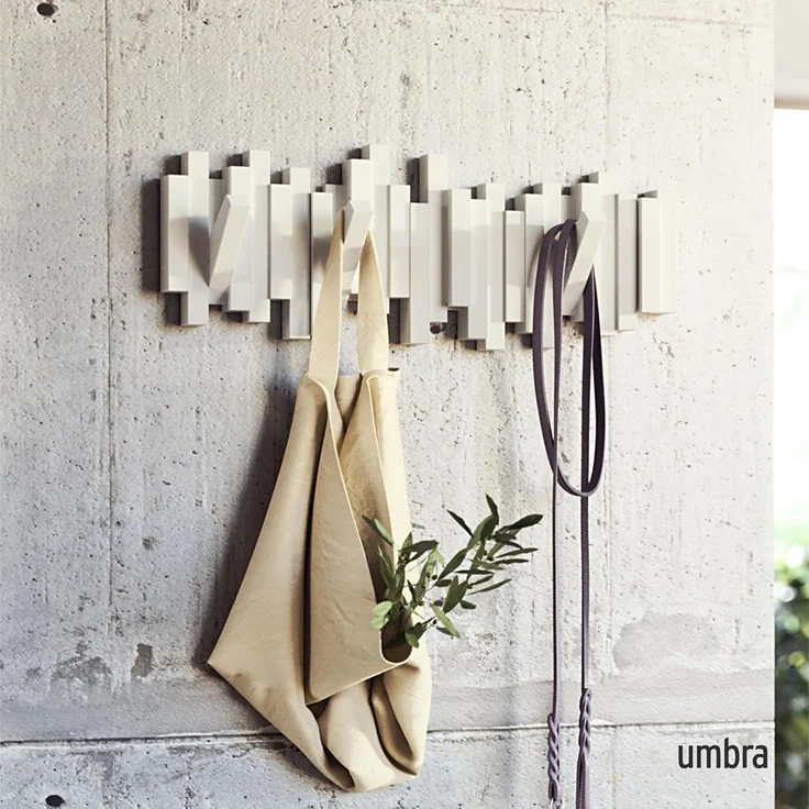 Umbra Stäbchen Garderobenhaken – Moderne und Platzsparende Garderobenleiste mit 5 Beweglichen Haken für Jacken, Mäntel, Schals, Handtaschen und Mehr, Weiss – Bild 2