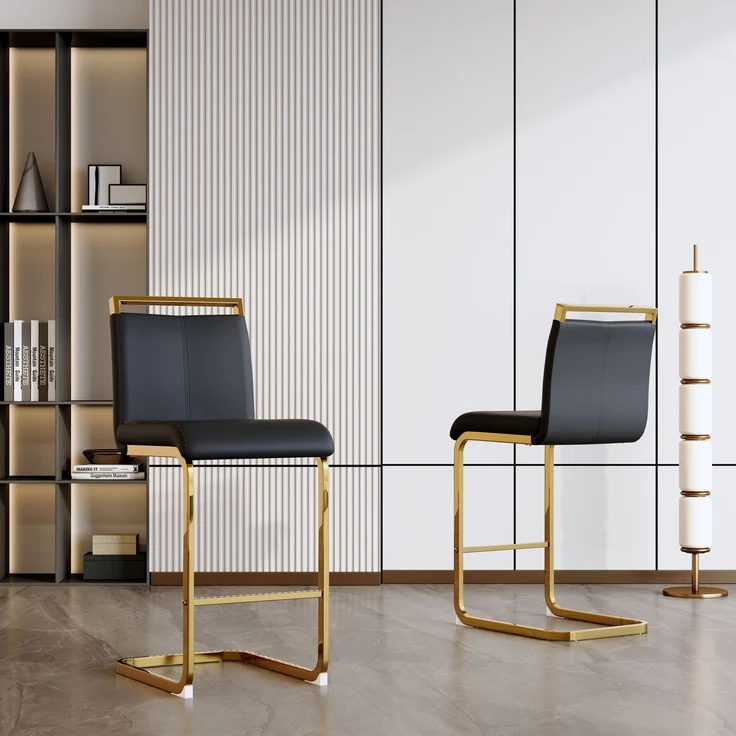 Zweier-Set Barhocker im nordischen Stil (Set mit 2 Stühlen).Hergestellt aus hochwertigem schwarzem Kunstleder mit goldfarbenen Metallbeinen, Geeignet für Restaurants, Küchen u.a.--Schwarz + Gold--39x46.5x96.5cm--YOUDENOVA – Bild 1