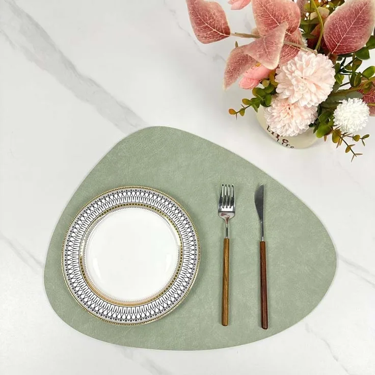 ABC 6-teiliges Set runder Tischsets aus PVC-Leder, doppelseitig, wasserdicht, abwaschbar, rutschfest, hitzebeständig, grün und elfenbein