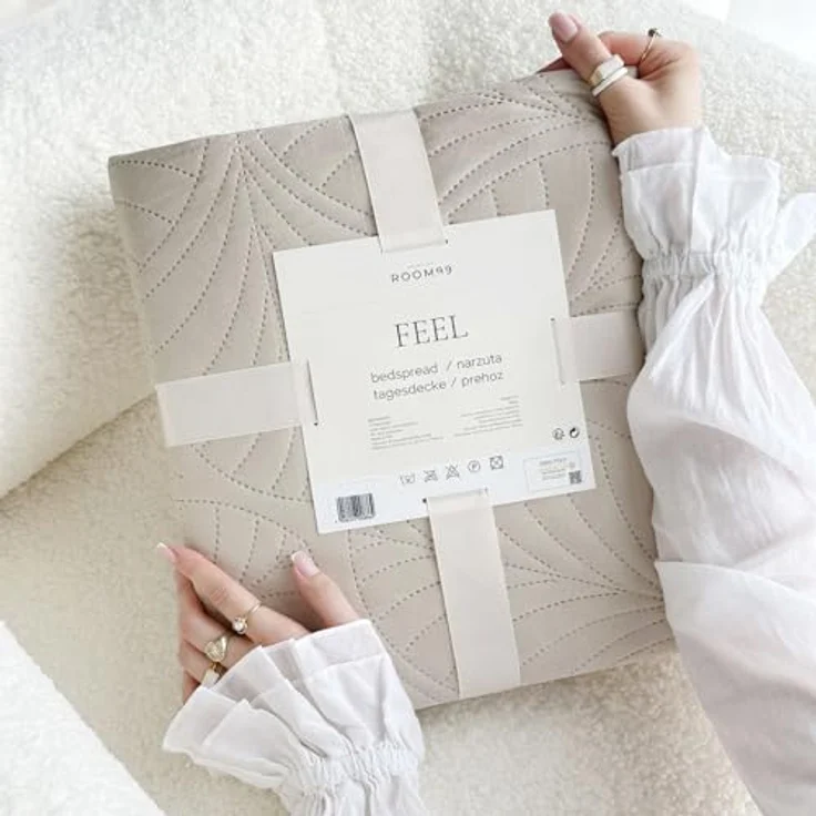 ROOM99 Feel Elegante Tagesdecke in Beige 170x210 cm Vielseitige Wohndecke als Bettüberwurf oder Sofaüberwurf Überwurfdecke für Bett und Sofa Steppdecke Stil Ideal als Bedspread Velvet Samt – Bild 8