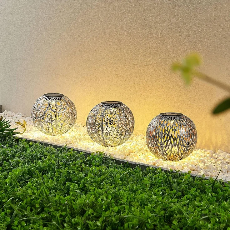 Lindby Außen-Stehlampe Vilani, LED, Metall, Alu warmweiß IP44, 3 x 0,06 W LED, warmweiß – Bild 3