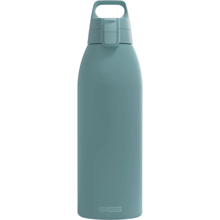 SIGG - Isolierte Trinkflasche - Thermosflasche Shield Therm One Morning Blue - kohlensäurehaltige Getränke - Auslaufsicher - Spülmaschinenfest - BPA-frei - 90% recycelter Edelstahl - Graublau - 1,5L