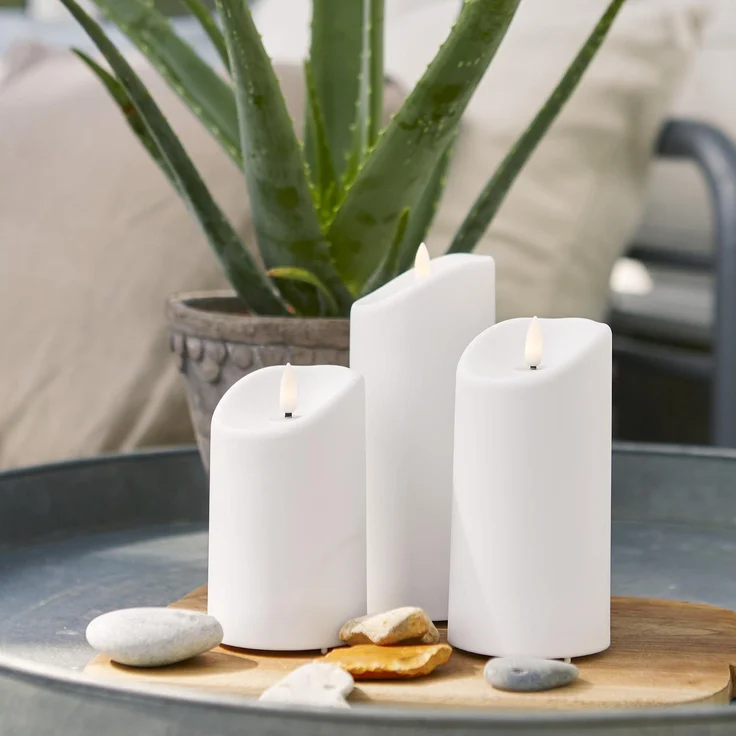 Große LED Outdoor-Kerze ,Flamme', Batterie und Timer, flackernd, warmweiß, 18cm – Bild 3