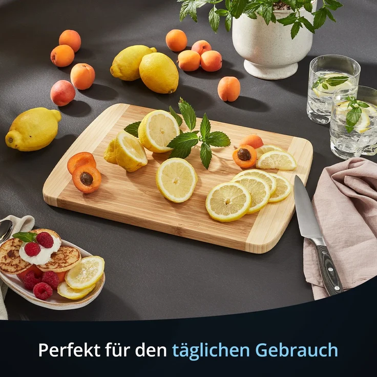 KHG Schneidebrett Frühstücksbrett aus Bambus Holz - 30 x 20 x 1,8 cm | Messerbrett Hackbrett nachhaltig antibakteriell | verschiedene Größen – Bild 1