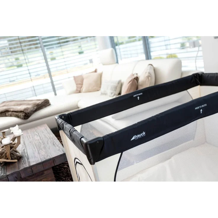 Hauck 'Dream’n Play Plus' Reisebett 3-teilig beige, 60x120 cm, ab Geburt bis 15 kg, inkl. Tragetasche, Einlageboden und Schlupf – Bild 15