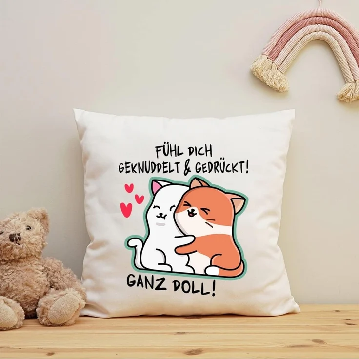 GRAVURZEILE Zierkissen mit Spruch - Fühl dich geknuddelt und Gedrückt! Ganz Doll - Geschenk -, starke Farben ohne verblassen, Maschinenwäsche geeignet - mit Füllung – Bild 5