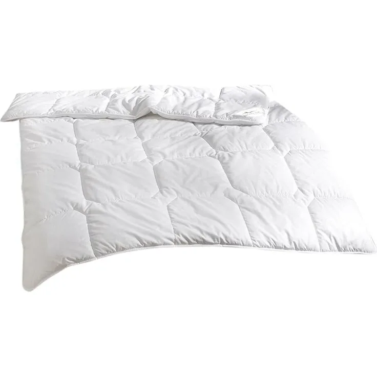 Traumschlaf Thinsulate Bettdecke warm, Füllung: 100% 3M Thinsulate Faser|155x220 cm