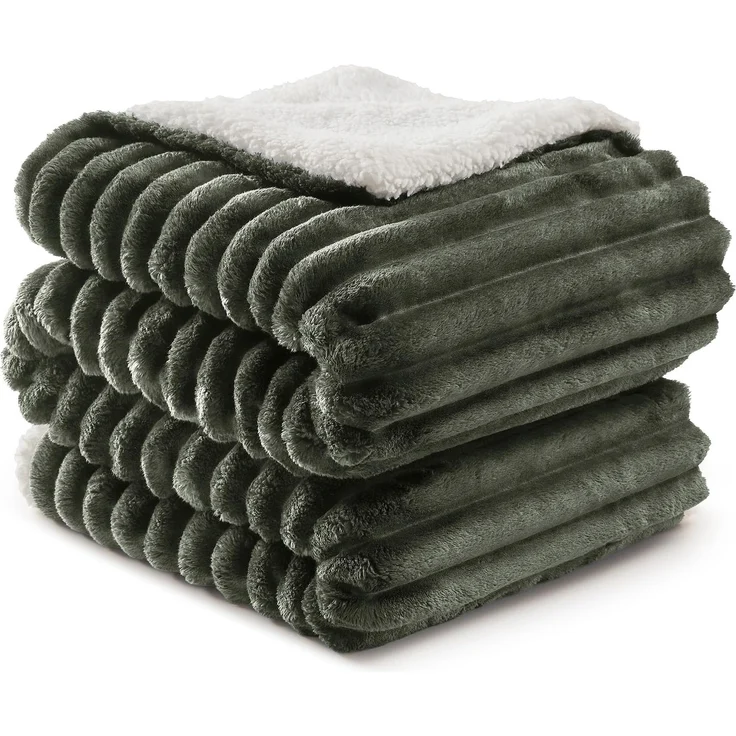 BEDELITE warme Decke Sherpa Kuscheldecke Flauschig Dunkeloliv 230x270 | dicke Deko Fleecedecke, Cord Überwurf für Wohnzimmer und Schlafzimmer, weiche Wohndecke, Tagesdecke, das ideale Geschenk