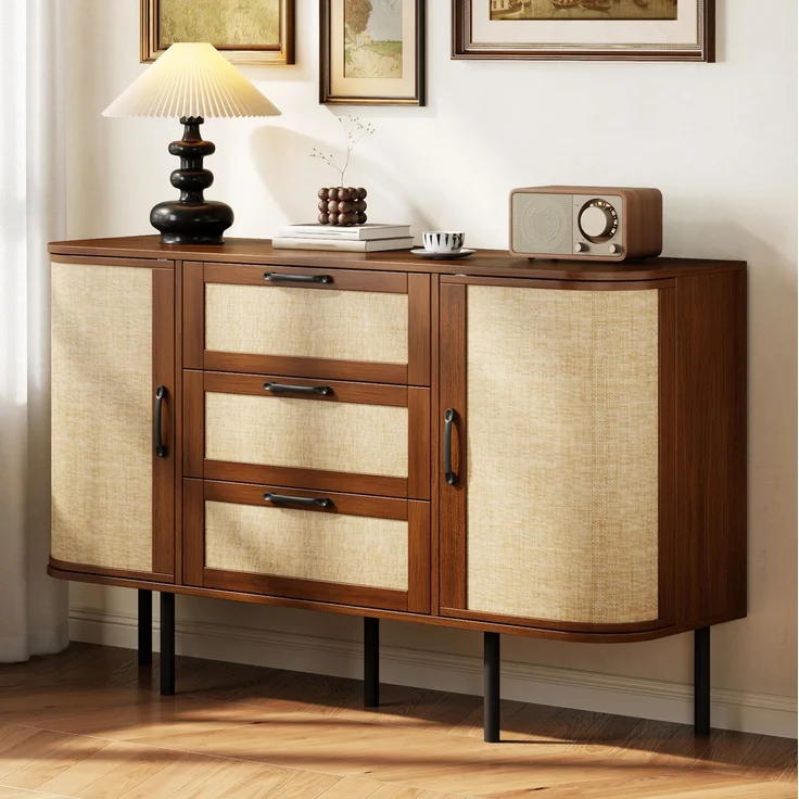 DESVIAE Sideboard Nussbaum-Optik aus MDF – 120x82x40 cm – 2 Schwenktüren, 3 Schubladen – Bild 5