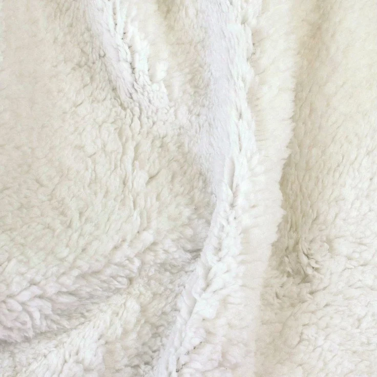 Wohndecke Luxus Winterfell XXL, Delindo Lifestyle, XXL Kuscheldecke fürs Sofa, Webpelzdecke – Bild 2