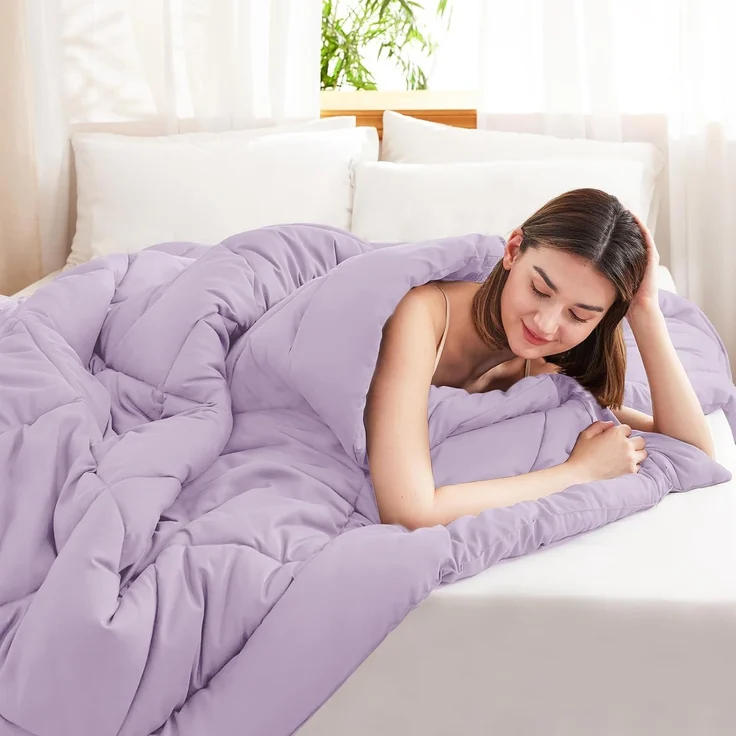 WAVVE Bettdecke 135x200 cm Ganzjahresdecke 4 Jahreszeiten, Steppdecke 300gsm Mikrofaser 135x200 cm, Super Weiche Zudecke Schlafdecke Atmungsaktive 135x200, Lila – Bild 3
