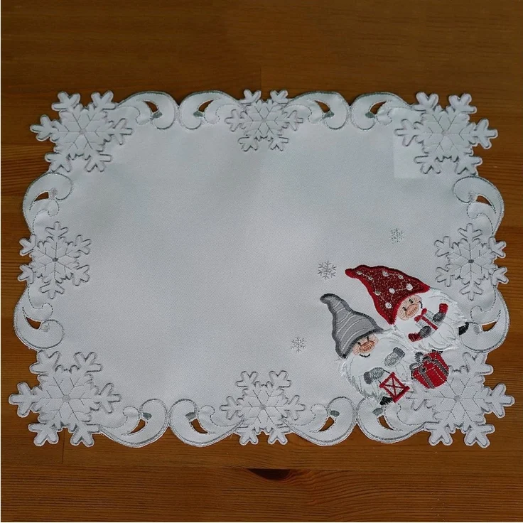 texpot Tischdecke Tischläufer Stickerei Wichtel Winter Weihnachten (1-tlg) – Bild 1