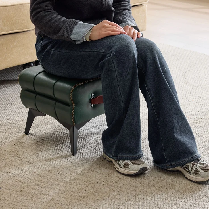 Tragbarer Fußhocker aus grünem Leder mit Metallbeinen, Multifunktionaler Fußhocker, Mehrzweck-Schuhwechselhocker für Wohn- und Schlafzimmer, Einfache Form, passend für verschiedene Wohnstile.--Grün--43x33x30cm--YOUDENOVA – Bild 9