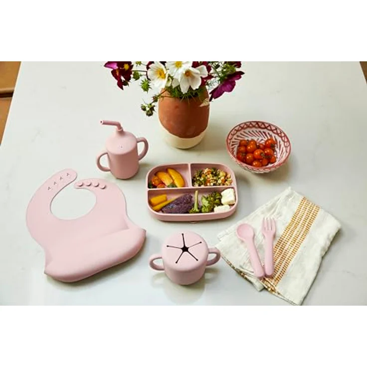 Ergobaby Kindergeschirr-Set Deluxe für Babys und Kleinkinder ab 6 Monaten, Baby Geschirrset mit 2 Bechern, Tablett, Lätzchen und Besteck, ohne BPA, PVC und Phthalaten, Blush Pink – Bild 2