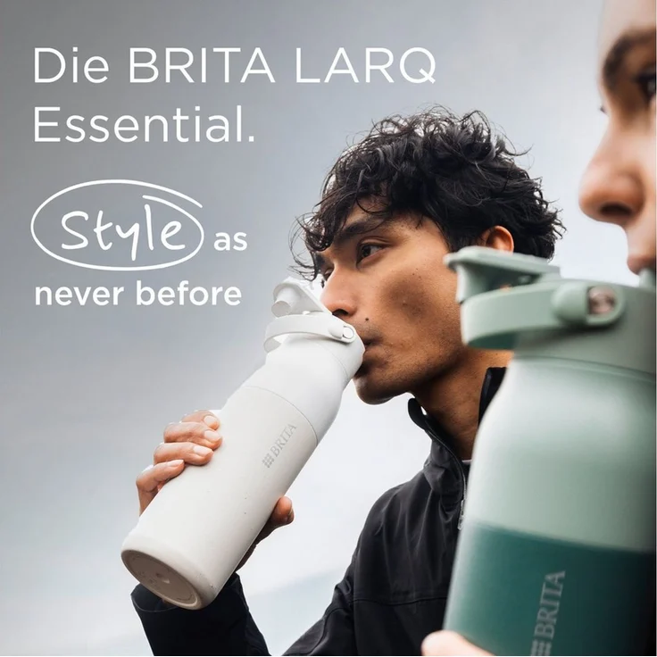 BRITA Trinkflasche BRITA LARQ Essential Trinkflasche (680ml) weiß mit Strohhalm, Edelstahl Wasserflasche mit doppelwandiger Isolierung - hält 24h kalt – Bild 1