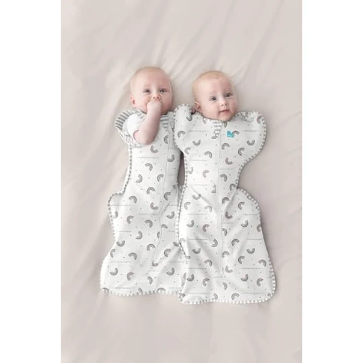 Love To Dream Puck-Babyschlafsack Neugeborenen-Essentials für 0–6 Monate alte Baby-Mädchen und -Jungen. 1,0 Tog-Babyschlafsack mit Armen, für komfortablen und ruhigen Schlaf, Von Hebammen empfohlen – Bild 3