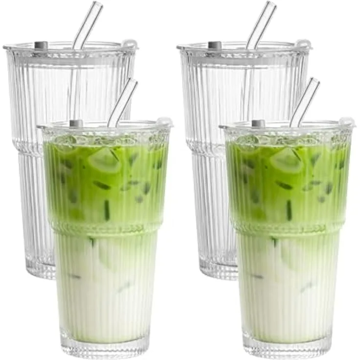 mixed24 Gläser-Set 4er Set Geriffelte Gläser 550ml mit Deckel inkl. Glashalm, ideal für Iced Matcha Latte, Latte Macchiato, Cocktails, Smoothies