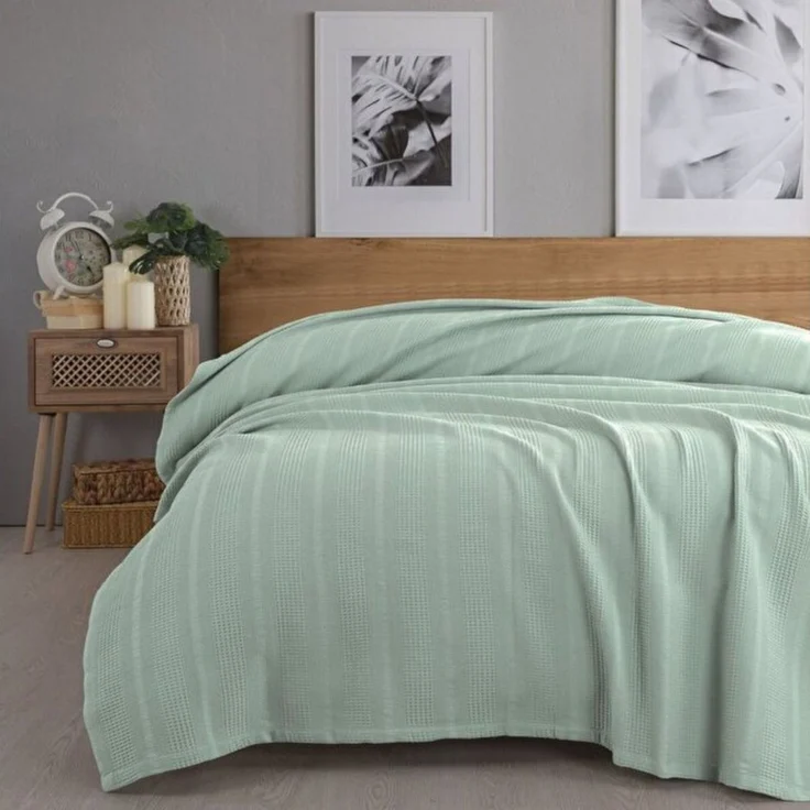 herémood Tagesdecke aus 100% Baumwolle – Elegante Waffelpique Wohndecke 180x220 cm, weiche, Kuscheldecke für Sofa & Bett, atmungsaktiv & pflegeleicht – Mintgrün – Bild 3