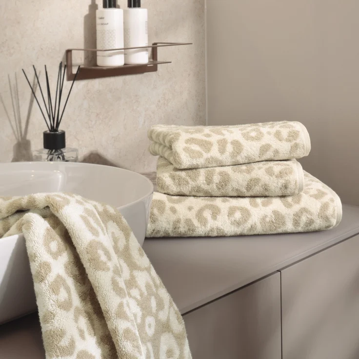 2 Stück Cawö Two-Tone Leo Handtücher 540-36 Leoprint beige 50x100 – Bild 4