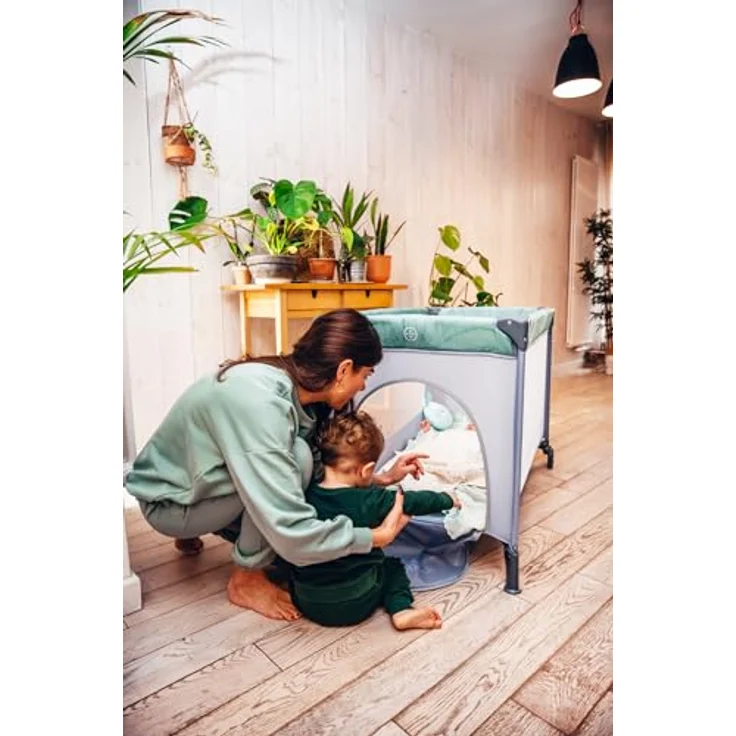 Momi BELOVE Reisebett für Kinder bis 15 kg Körpergewicht, B65 x L125 x H78 cm (faltbar 21 x 23 x 80 cm), Kinderreisebett mit Matratze, 2 Rädern, Transporttasche – Bild 14