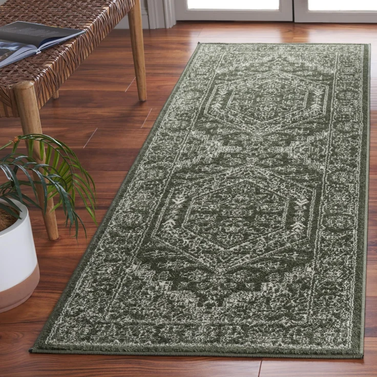 SAFAVIEH Läufer 76x244 cm - Adirondack Collection - Traditionelles Design, Dunkelgrün & Elfenbein, Pflegeleichte Synthetikmischung, Ideal für Wohnzimmer, Schlafzimmer, Flur
