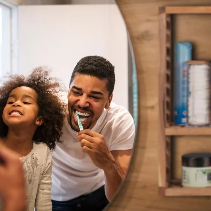 Walnuss Wandregal mit 5 Fächern – Bild 3