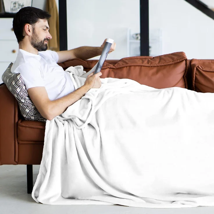 Wohndecke Kuscheldecke super weich & flauschig – warme Fleecedecke, Gräfenstayn, warme Wolldecke, Sofadecke & Tagesdecke - Überwurf Sofa, Couch – Bild 2