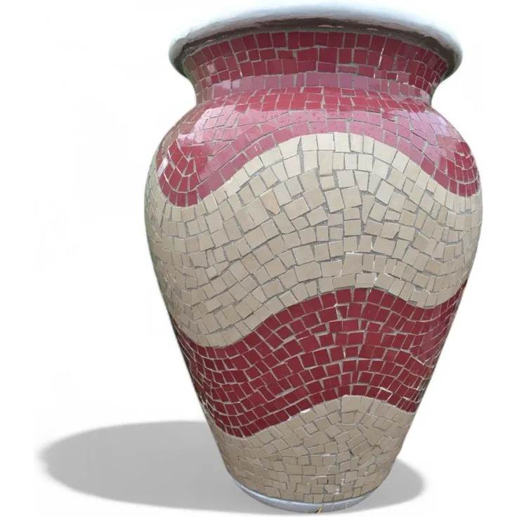 Pflanzgefäß Freya – Wellenförmiges Mosaikdesign Weinrot – Ø 55 cm, Höhe 90 cm – Handgefertigt aus Beton & Keramik-Mosaik