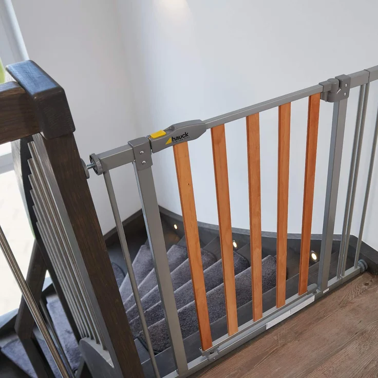 Hauck Türschutzgitter Wood Lock 2 von 75-80 cm + 21cm Verlängerung – Bild 8