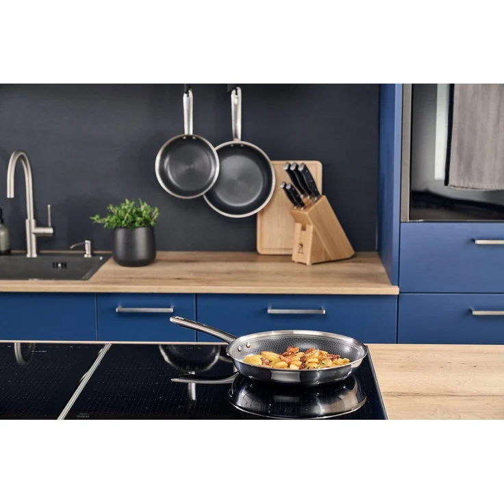 HENCKELS by ZWILLING Pfannen-Set Valley, Edelstahl (Set, 3-tlg, 1 Bratpfanne (20 cm), 1 Bratpfanne (24 cm), 1 Bratpfanne (28 cm), Keramikbeschichtung, Soft-Touch-Griffe, fettarmes Braten, Edelstahl – Bild 3