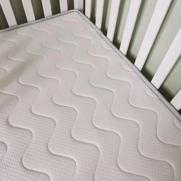 TINÉO - Babymatratze Season 60 x 120 x 11 cm – Babymatratze – 2 Seasons – 1 Sommerseite – 1 Seite Winter – Keine Behandlung – Dichte 24 kg/m – Bild 4