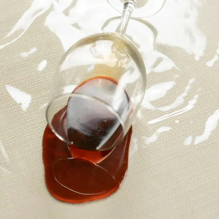 Benson Mills Robuste, transparente Kunststoff-Tischdeckenschutz, 100% wasserdichte Tischdecke, ölauslaufsicher, Tischabdeckung für Esstische, extra breit, rechteckig – Bild 3