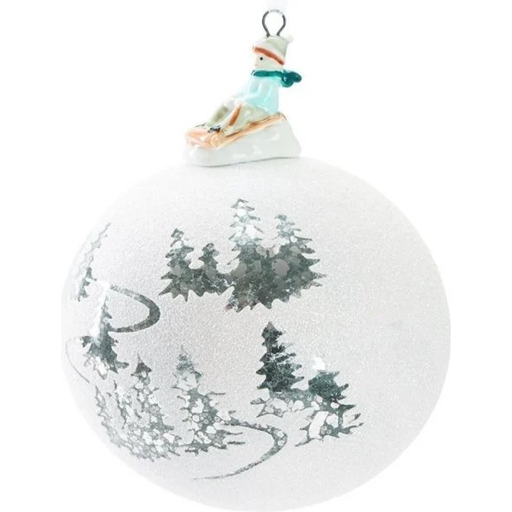 BRUBAKER Weihnachtsbaumkugel Premium Weihnachtskugel - Skipiste mit Ski/Schlitten Porzellan Figur (1 St), Glitzer Kugel mit Schnee Landschaft - 10 cm Glas Baumkugel Handarbeit – Bild 4