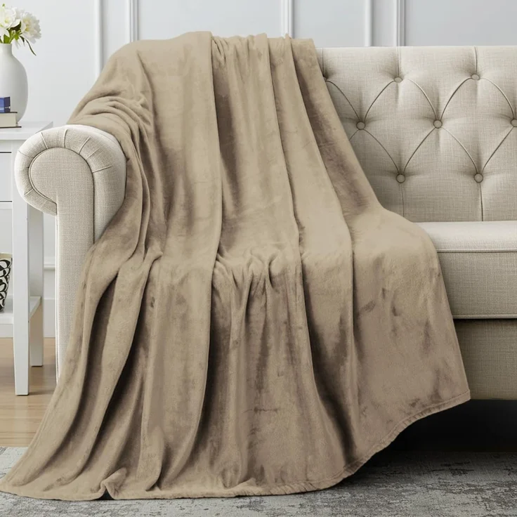 Utopia Bedding Fleecedecke Leichte Decke für Bett, Couch oder Sofa, Geeignet für alle Jahreszeiten [152x127 cm, Kamel]