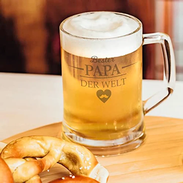 GRAVURZEILE Bierkrug mit Gravur - Bester Papa der Welt - Geschenk für Männer, Glas, ideal als Vatertagsgeschenk - 0,5l Bierglas als Geburtstagsgeschenk – Bild 4