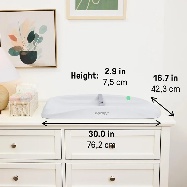Ingenuity, Comfy Clean Wickelauflage, wasserdichter EVA-Schaum, leicht abwischbares Polster mit Sicherheitsgurt & rutschfester Unterseite, passend für Standardtische 79x43 cm, ab Neugeborenen – Bild 7