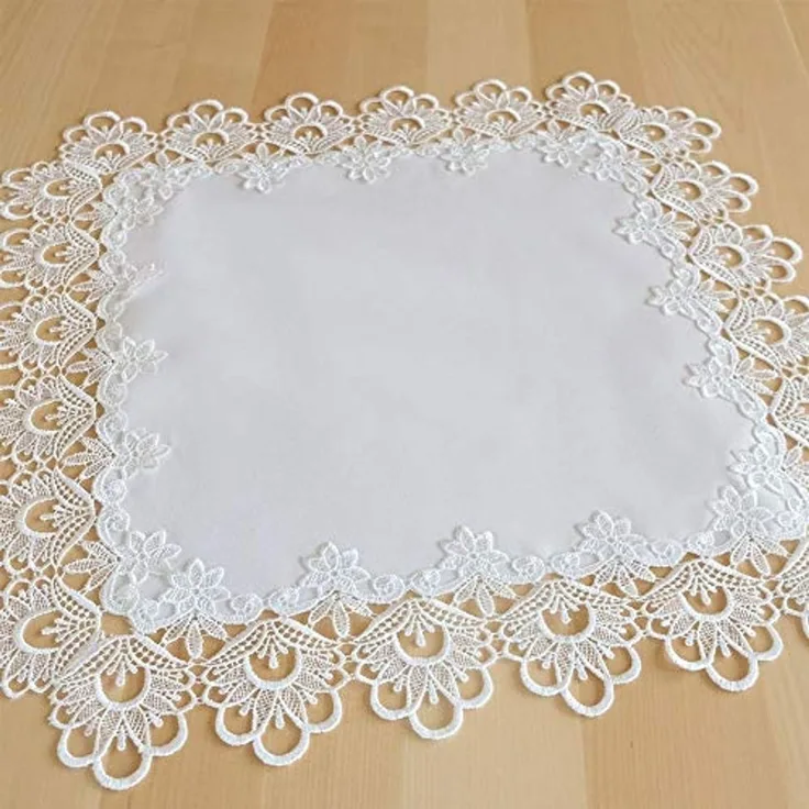 matches21 HOME & HOBBY Tischdecke Tischdecke INES Spitzenbordüre Vintage weiß Polyester 60 x 60 cm (1-tlg), Pflegeleicht & waschbar bei 30 °C