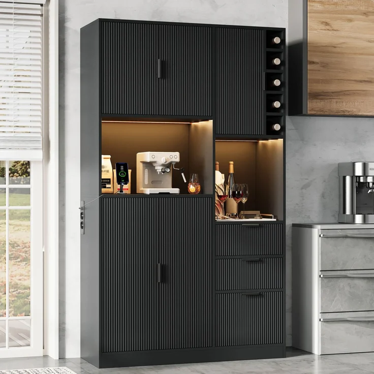 ZUBALIYA Weinschrank 105x40x180 cm, mit LED-Beleuchtung, mit Steckdosen, mit verstellbaren Einlegeböden, aus MDF, Schwarz – Bild 10