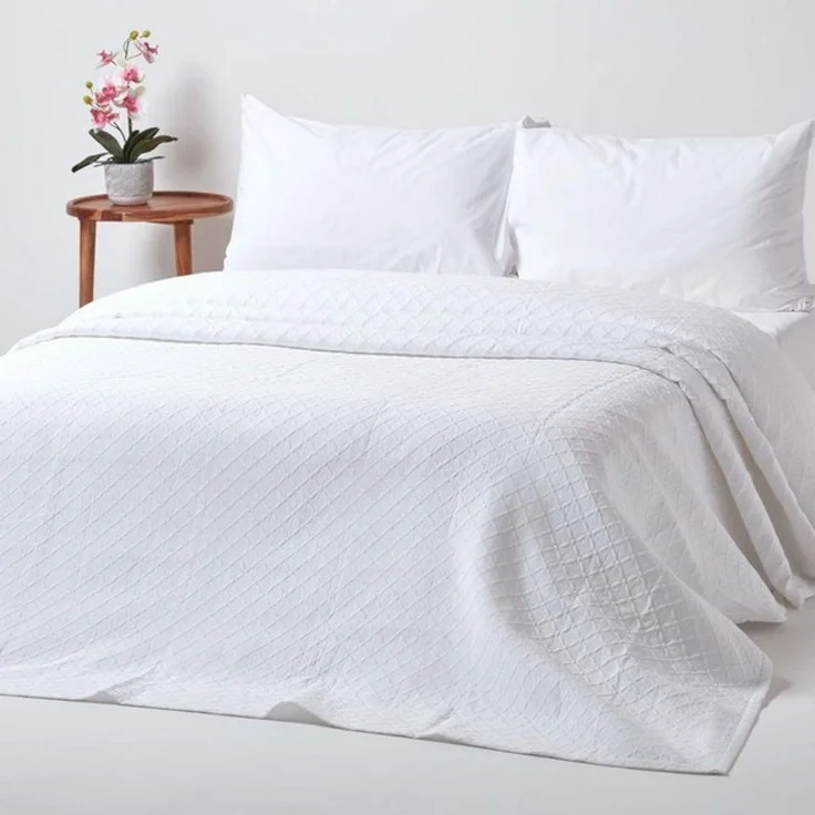 Plaid Weiße Tagesdecke mit Diamant-Muster, 180 x 260 cm, Homescapes – Bild 3