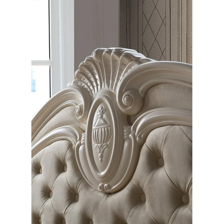 Interdesign24 Schlafzimmer-Set Aurora, (7-teilig, im klassischen Barock Stil, inkl. Bett 180 x 200 cm mit gepolstertem Kopf- und Fußteil), in Cremeweiß/Beige – Bild 3