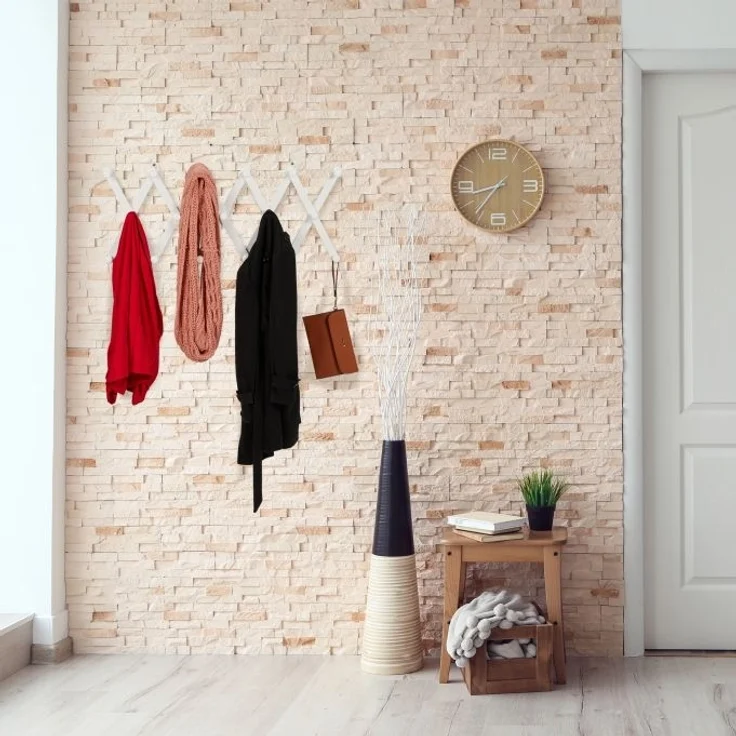 Ausziehbare Wandgarderobe aus Holz – Bild 2