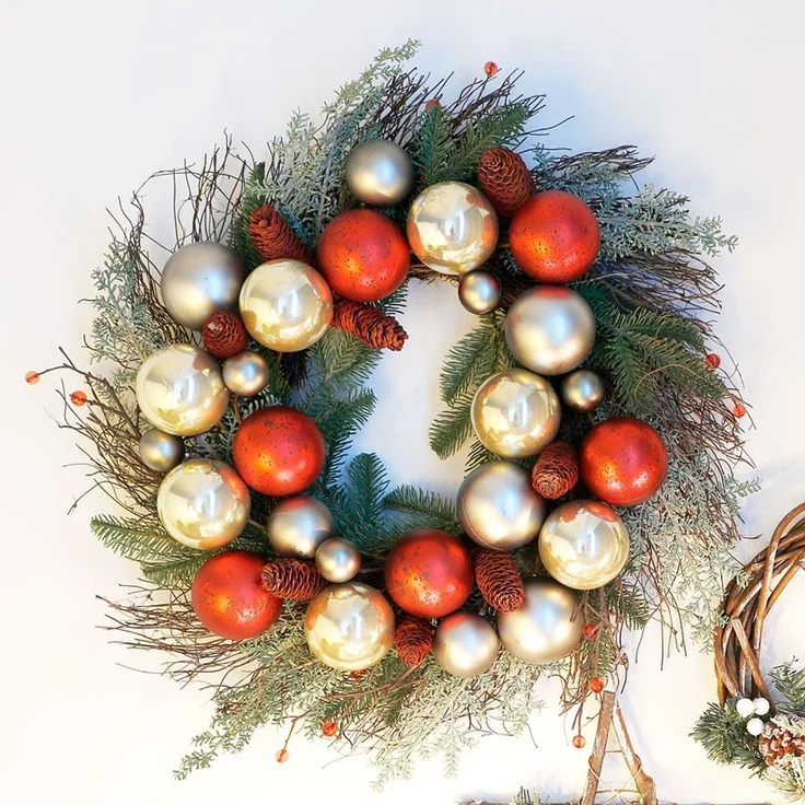 Weihnachts-Türkranz mit Kugeln 60cm Dekokranz Weihnachtsdeko Wanddeko Türdeko – Bild 1